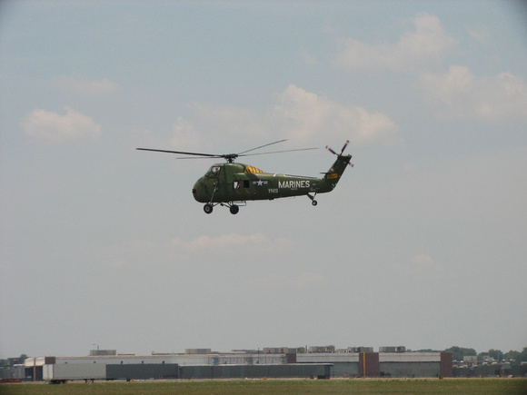 UH-34 at Thunder over Michigan 07